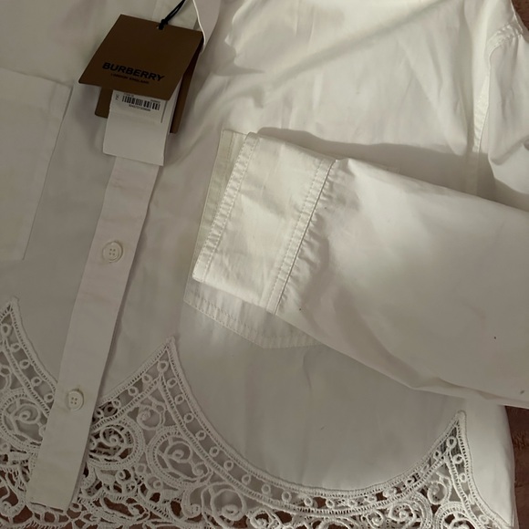 Burberry
cropped macramé-lace shirt - Picture 6 of 9